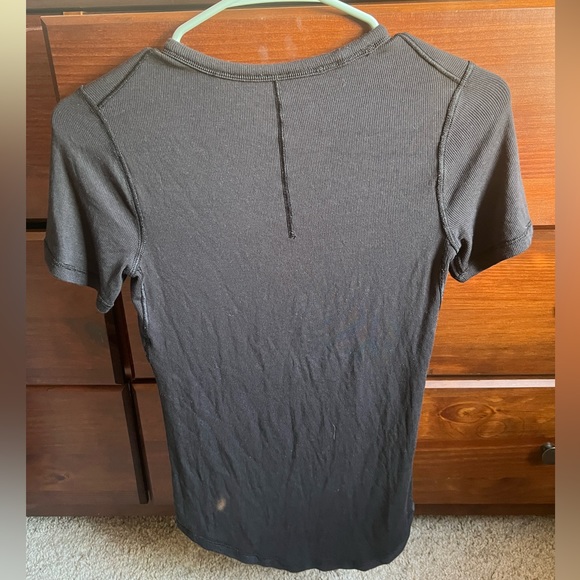 Lululemon Fitted Tee - Picture 2 of 2